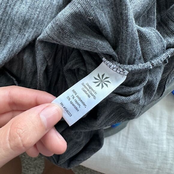 Athleta gray Downtown
midi dress Size XS Cinched Sides Short Sleeve - Picture 8 of 8